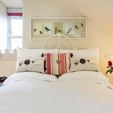 Finest Retreats - Pinfold * Tosside