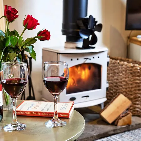 Finest Retreats - Pinfold *